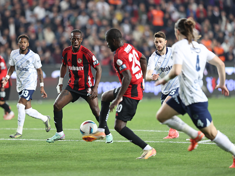 Spor yazarları Gaziantep FK - Fenerbahçe maçını yorumladı!