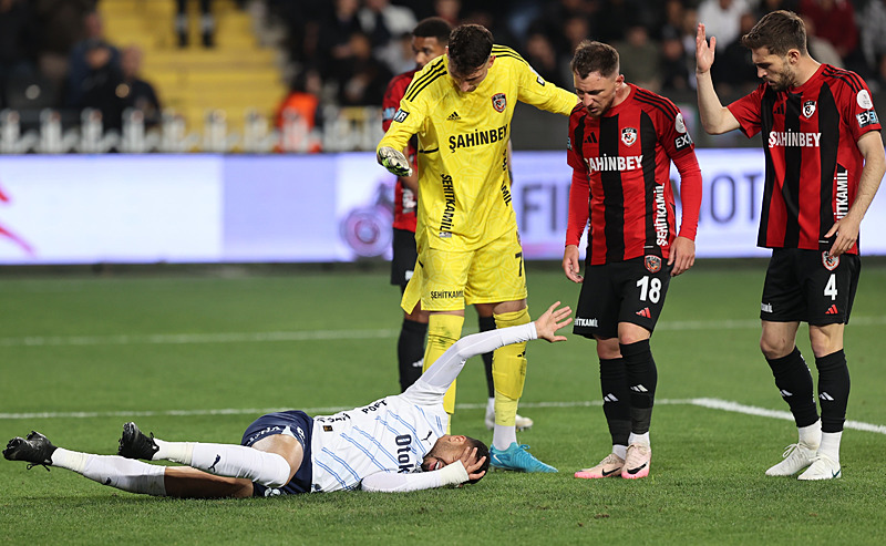 Spor yazarları Gaziantep FK - Fenerbahçe maçını yorumladı!