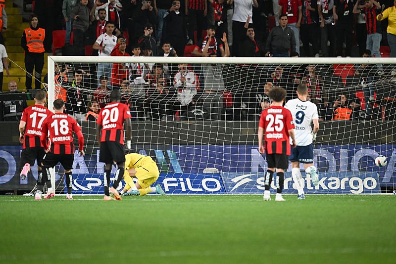Spor yazarları Gaziantep FK - Fenerbahçe maçını yorumladı!