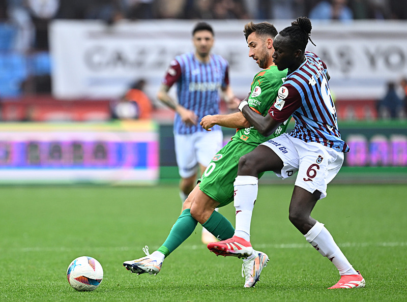 Spor yazarları Trabzonspor-Corendon Alanyaspor maçını değerlendirdi