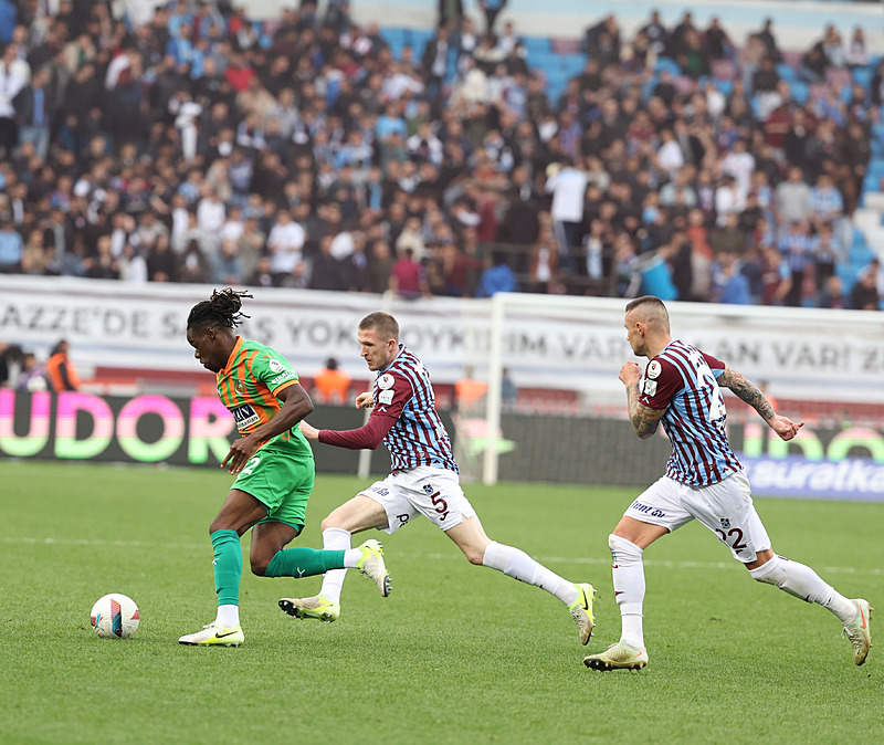 Spor yazarları Trabzonspor-Corendon Alanyaspor maçını değerlendirdi