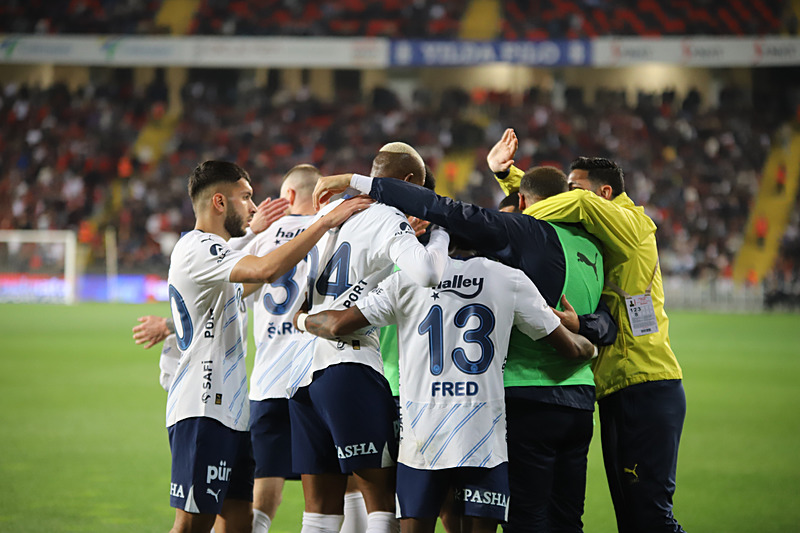 Süper Lig’de şampiyonluk oranları güncellendi! İşte 5 hafta kala son durum