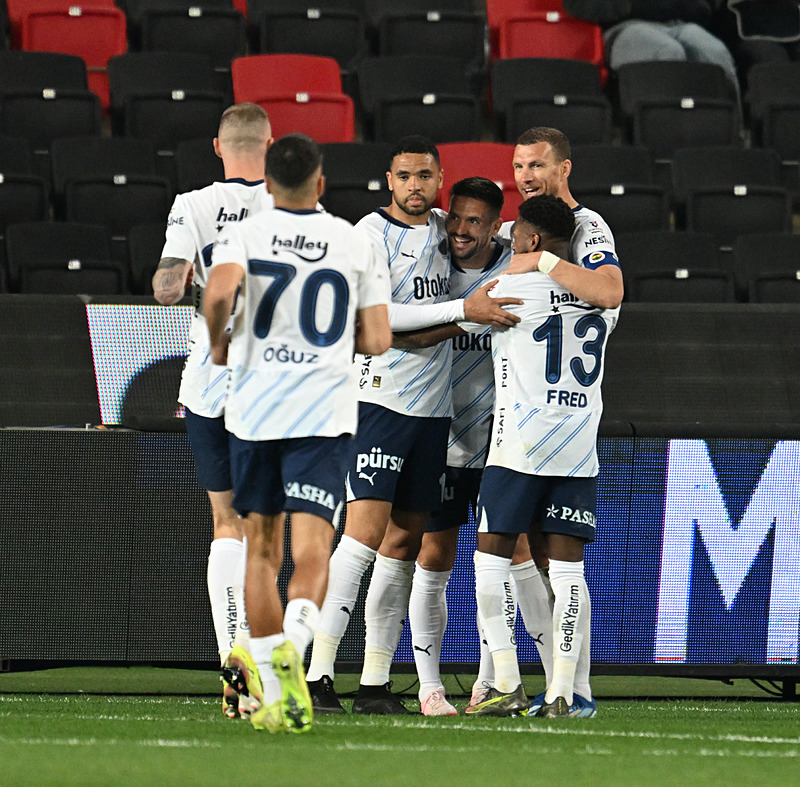 Süper Lig’de şampiyonluk oranları güncellendi! İşte 5 hafta kala son durum