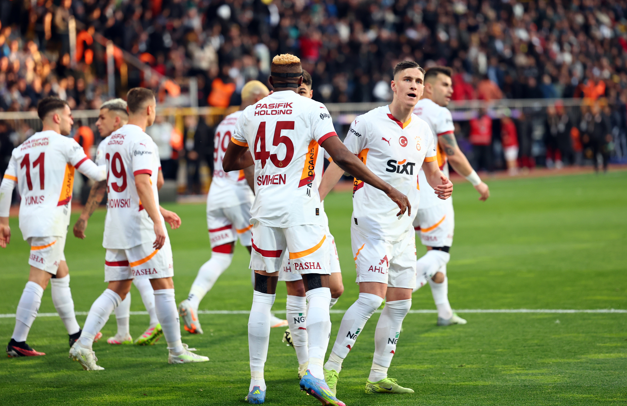 Galatasaray’da transfer hareketliliği! Cimbom’dan gurbetçi yıldıza kanca