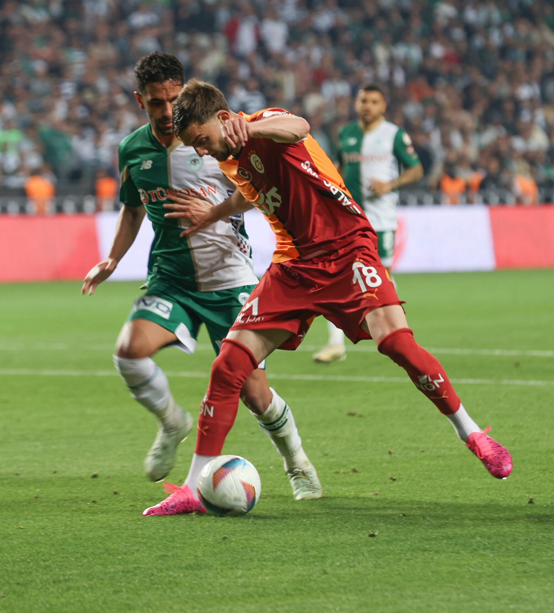 Galatasaray’da transfer hareketliliği! Cimbom’dan gurbetçi yıldıza kanca