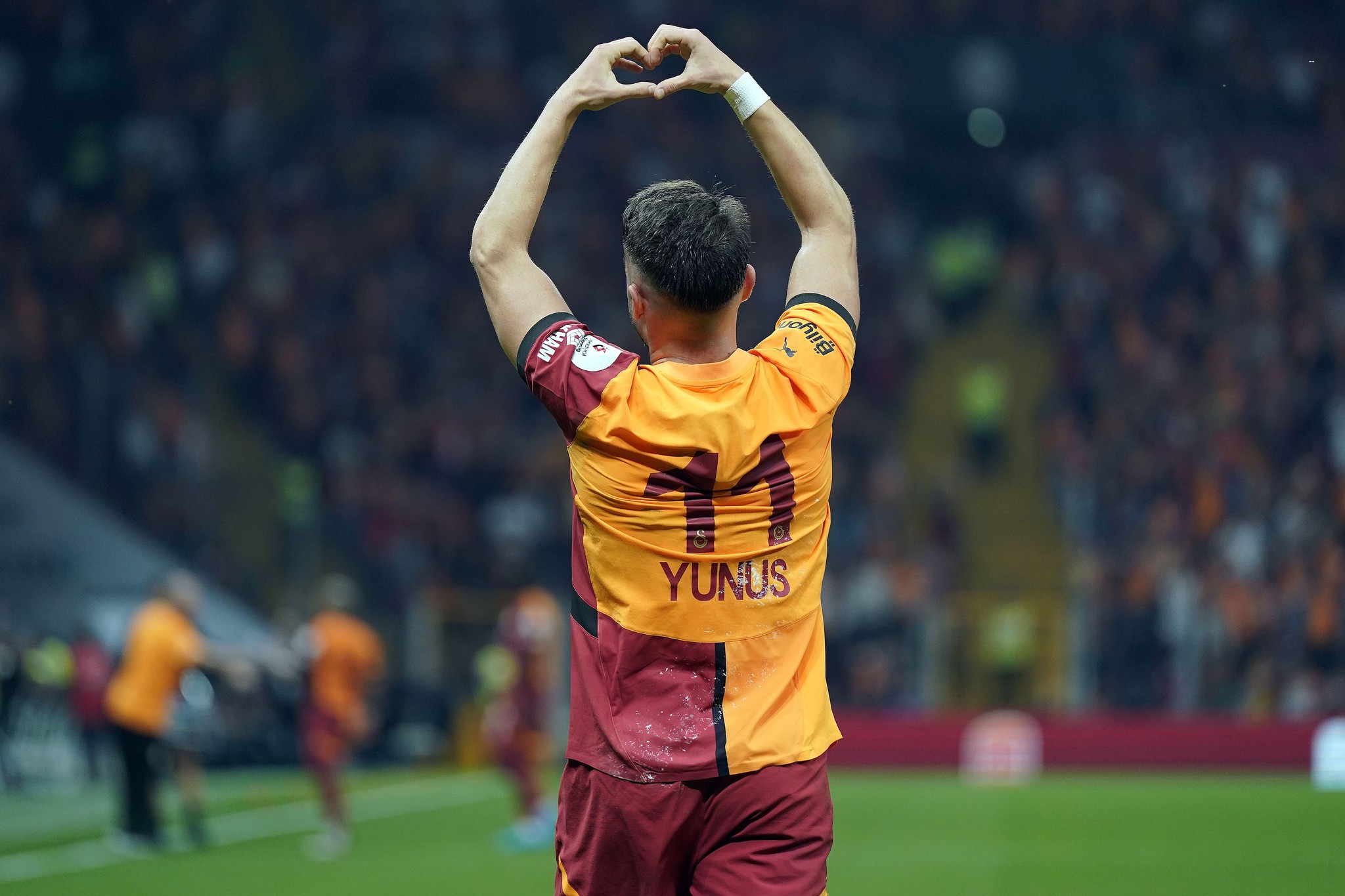 GALATASARAY HABERİ | Yunus Akgün sözleşme yenileyecek mi? 8 katı maaş...