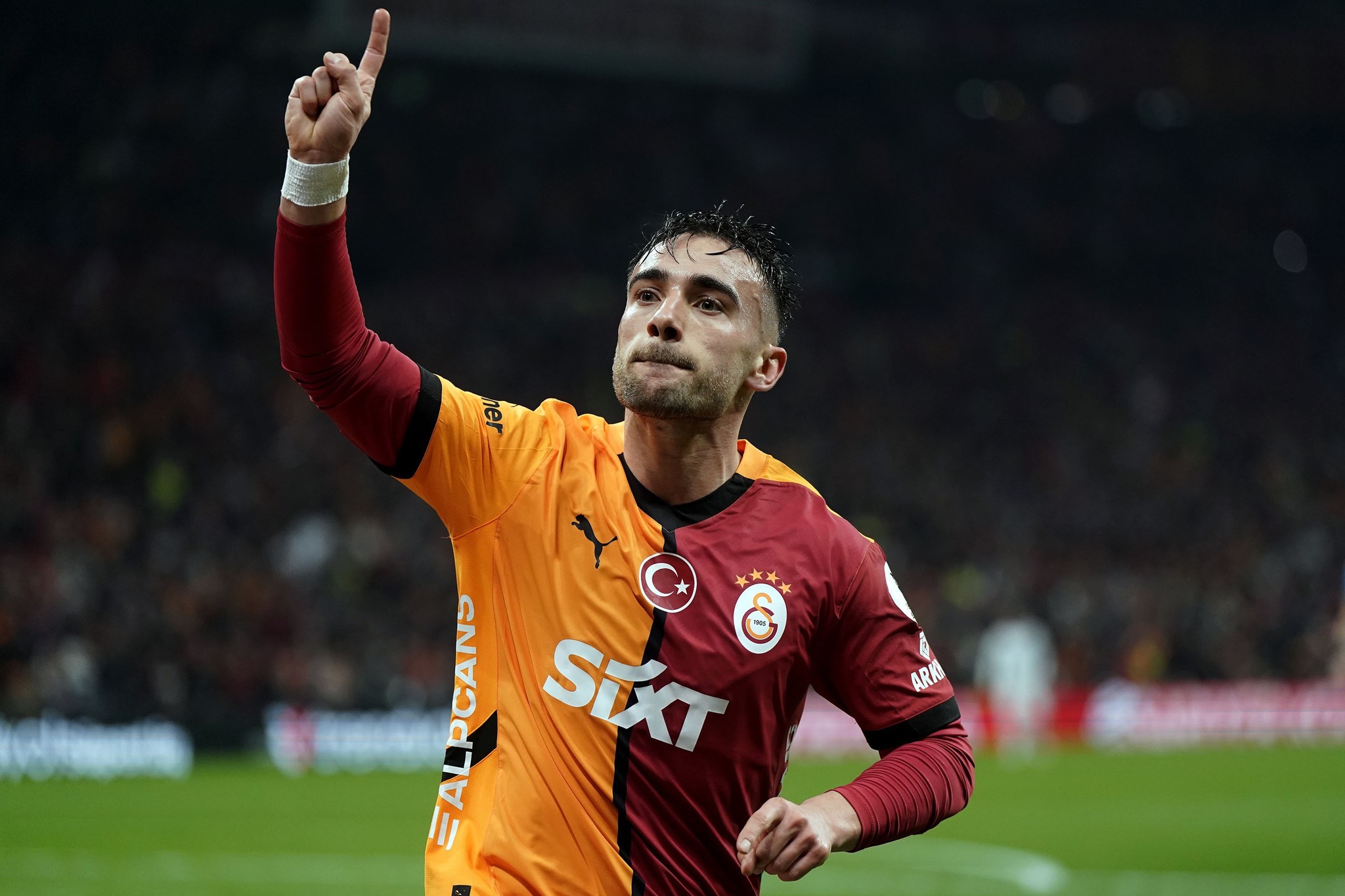 GALATASARAY HABERİ | Yunus Akgün sözleşme yenileyecek mi? 8 katı maaş...