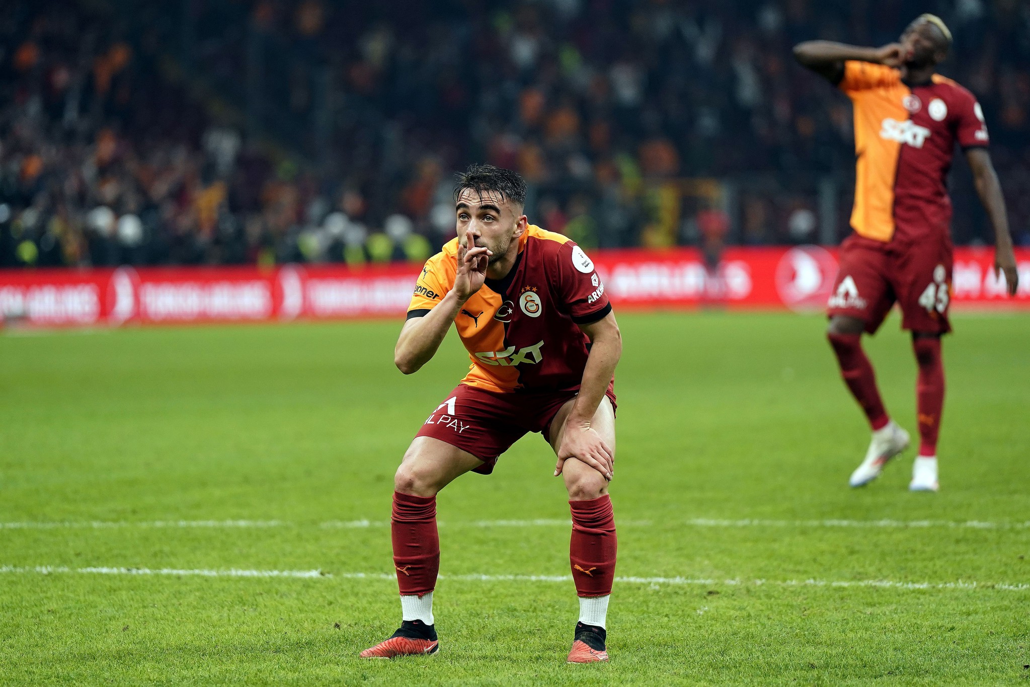 GALATASARAY HABERİ | Yunus Akgün sözleşme yenileyecek mi? 8 katı maaş...