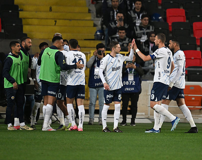 Fenerbahçe’nin hedefinde Süper Lig’den 2 isim var!