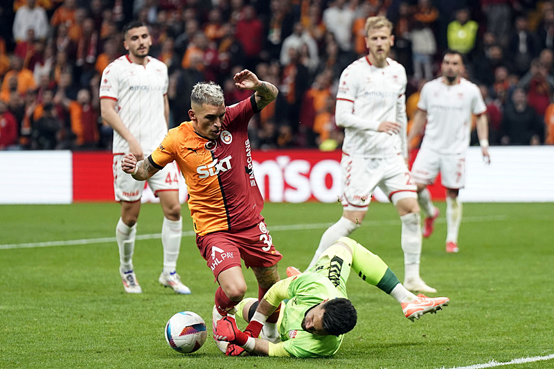 Spor yazarları Galatasaray-Net Global Sivasspor maçını değerlendirdi!