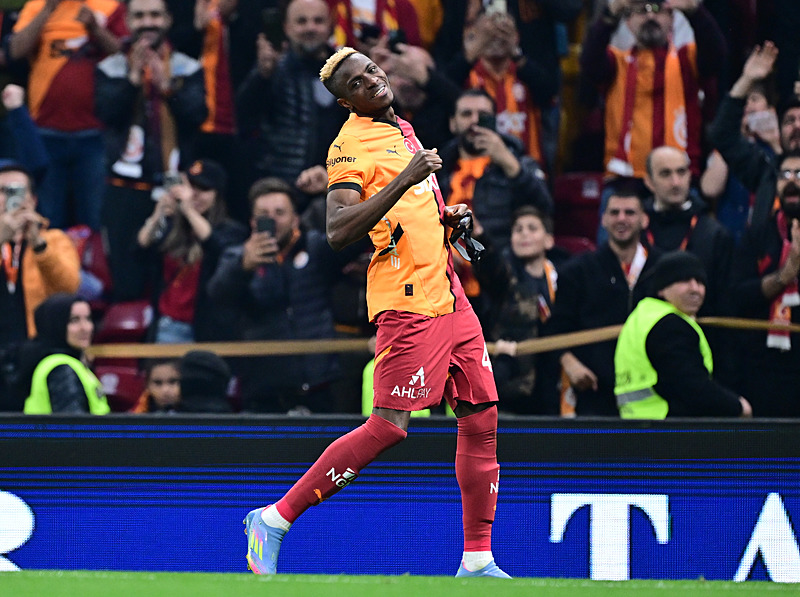 GALATASARAY HABERİ | Osimhen için transfer açıklaması! Oynamak istediği takım...
