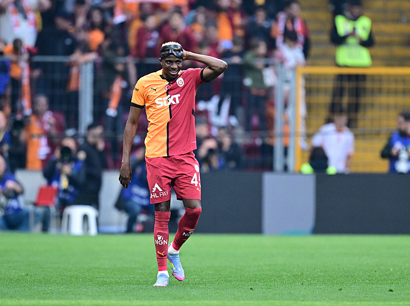 GALATASARAY HABERİ | Osimhen için transfer açıklaması! Oynamak istediği takım...