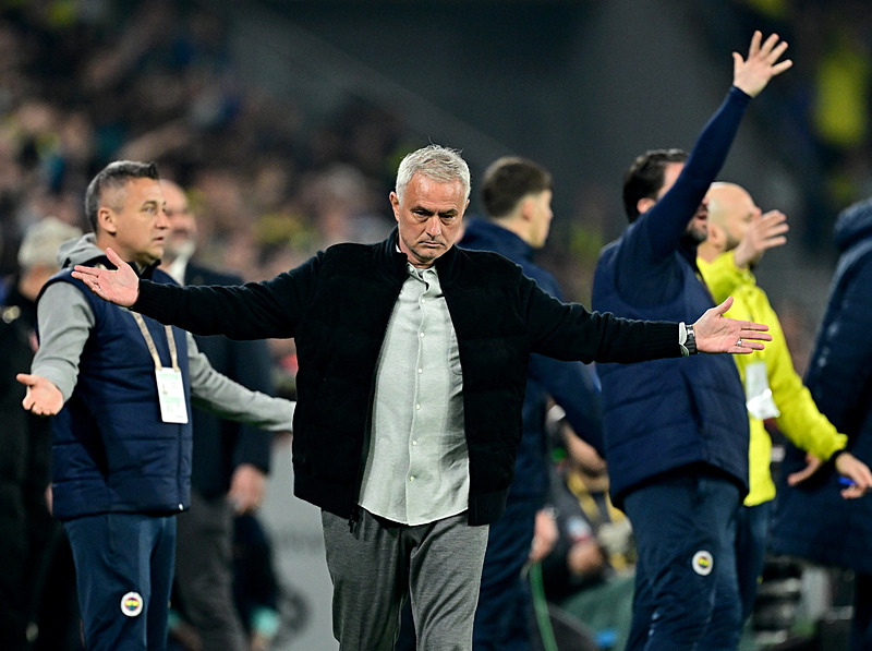Fenerbahçe’de flaş Mourinho gerçeği! Yönetim gemileri çoktan yakmış