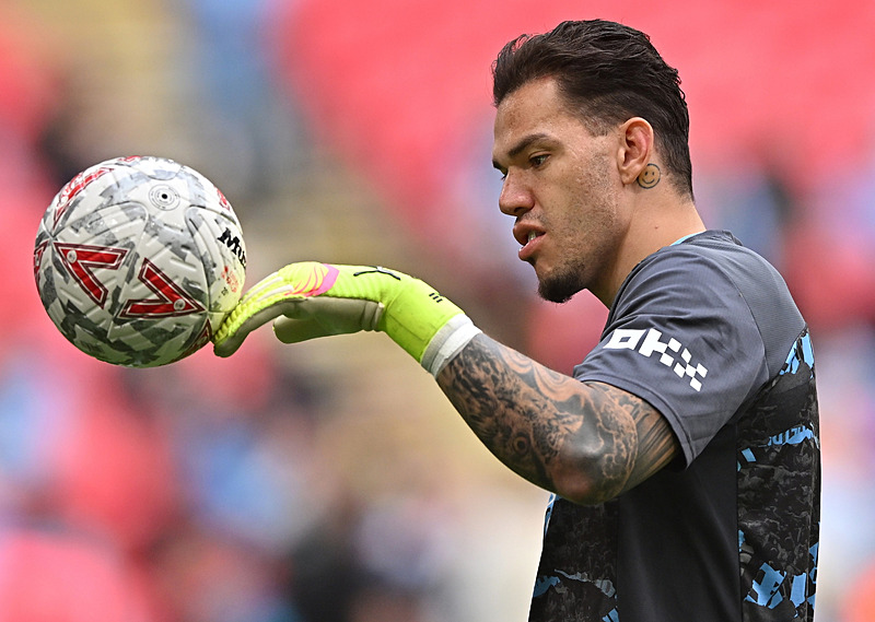 TRANSFER HABERİ: Galatasaraylı eski yönetici açıkladı! Muslera’nın yerine gelecek isim...