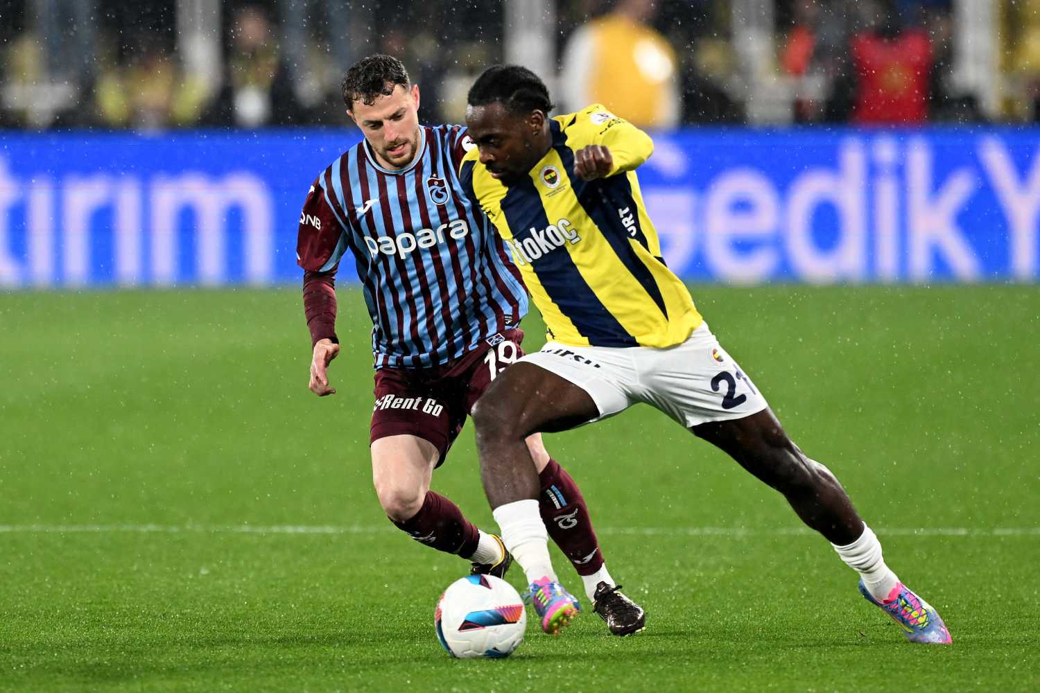 FENERBAHÇE TRANSFER HABERİ - Osayi-Samuel yeni takımına imzayı atıyor! İşte sözleşme süresi ve maaşı