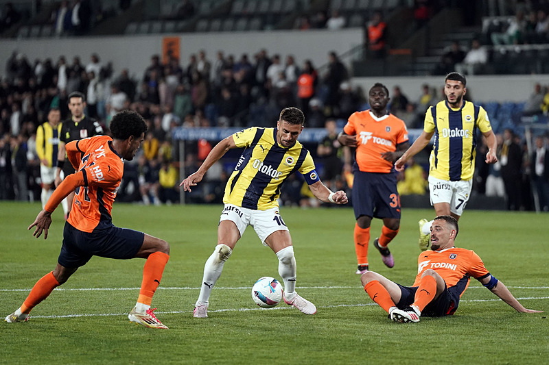 Spor yazarları RAMS Başakşehir-Fenerbahçe maçını değerlendirdi