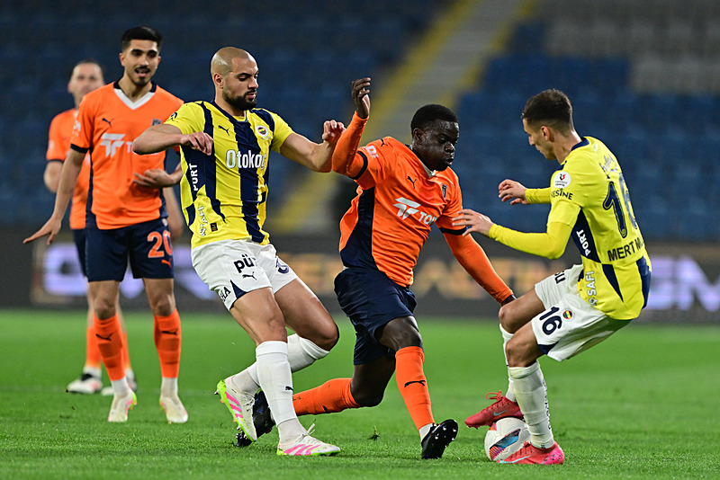 Spor yazarları RAMS Başakşehir-Fenerbahçe maçını değerlendirdi