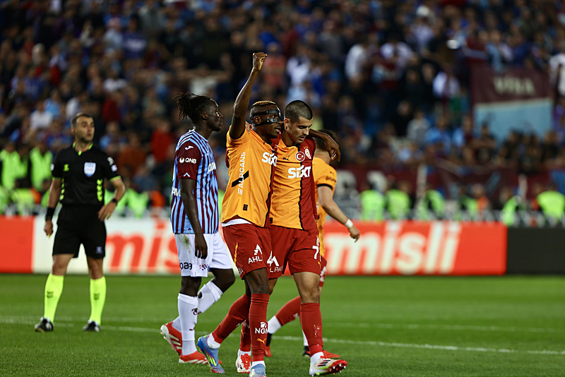 Ahmet Çakar Trabzonspor-Galatasaray maçına damga vuran pozisyonu değerlendirdi!