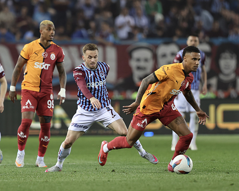 Ahmet Çakar Trabzonspor-Galatasaray maçına damga vuran pozisyonu değerlendirdi!