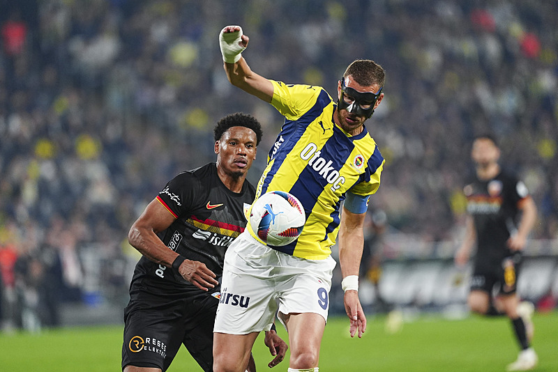 FENERBAHÇE HABERİ: Edin Dzeko’dan flaş transfer kararı! O teklife verdiği cevap şaşırttı