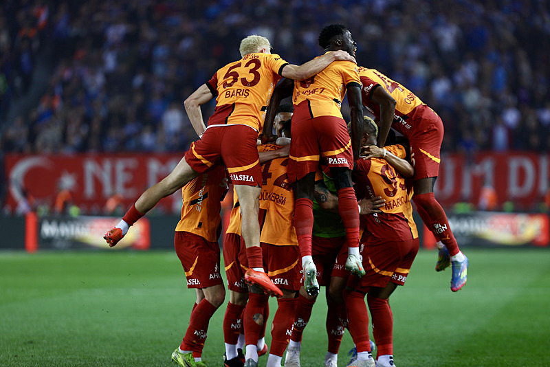 Spor yazarları Trabzonspor-Galatasaray derbisini değerlendirdi