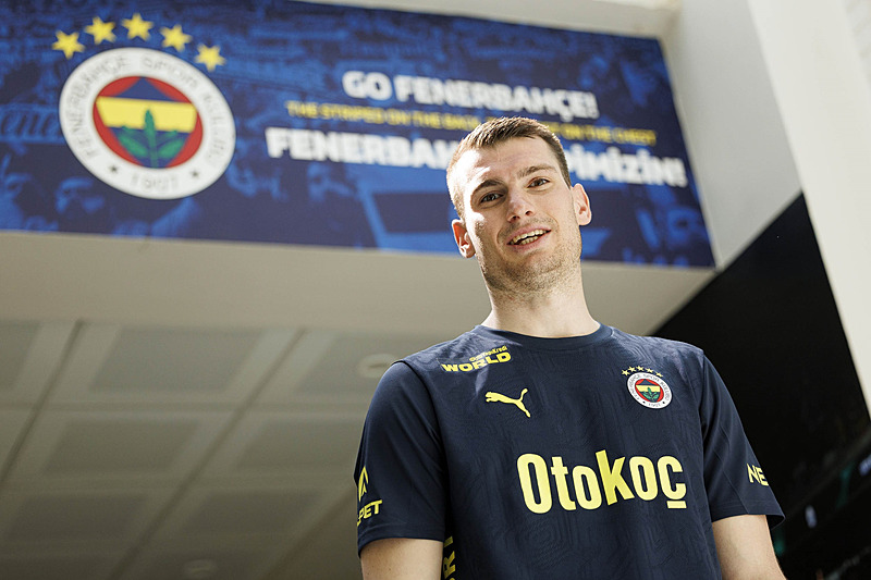 TRANSFER HABERİ: Fenerbahçe’ye 70 milyon Euro’luk kaleci! Livakovic’in yerine gelecek