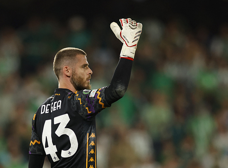 TRANSFER HABERİ: Fenerbahçe’ye 70 milyon Euro’luk kaleci! Livakovic’in yerine gelecek