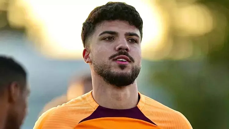TRANSFER HABERİ: Galatasaraylı genç yıldıza çifte talip! Bunu kimse beklemiyordu