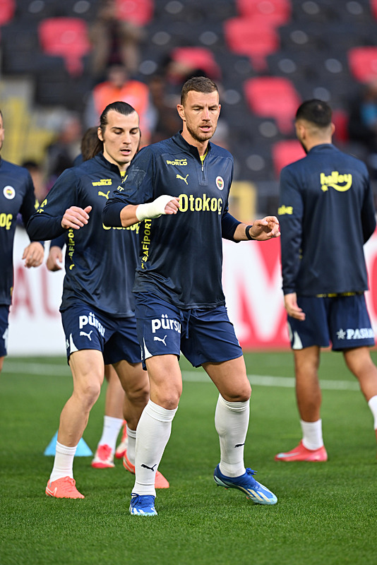 FENERBAHÇE TRANSFER HABERİ | Edin Dzeko’ya eski kulübü talip oldu! İtalyan basını duyurdu