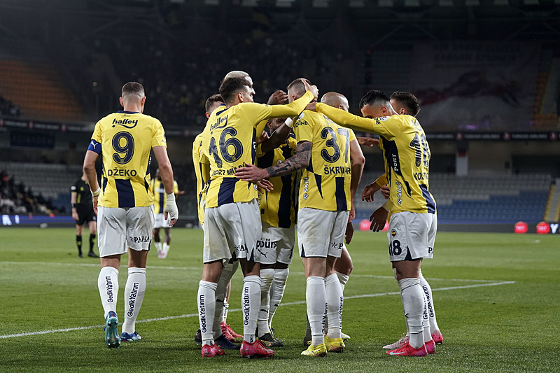 Fenerbahçe transferde hücuma geçti! 4 dünya yıldızı listede