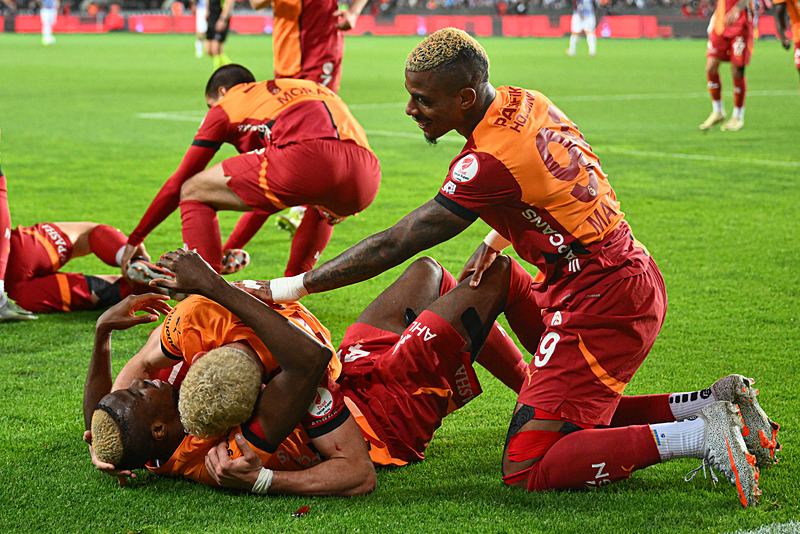 GALATASARAY HABERLERİ - Osimhen’den taraftarı mutlu eden hamle!