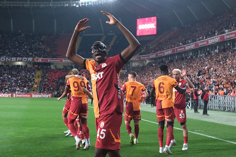 GALATASARAY HABERLERİ - Osimhen’den taraftarı mutlu eden hamle!