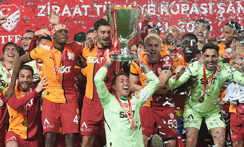 GALATASARAY HABERİ - Icardi’den Muslera’ya çarpıcı mesaj: Bir yıl daha!
