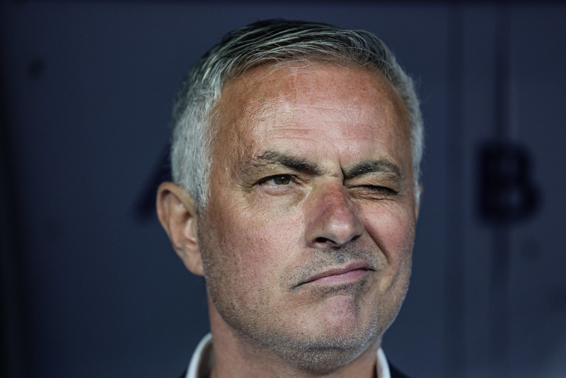 Mourinho Fenerbahçe’den ayrılıyor mu? Flaş iddia gündeme geldi