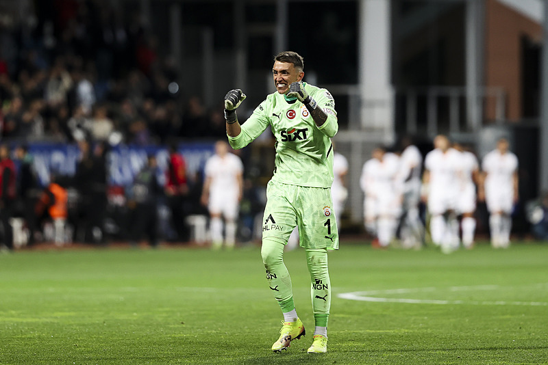 TRANSFER HABERİ: Fernando Muslera Galatasaray’dan ayrılıyor mu?
