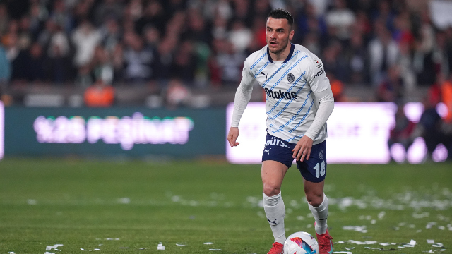 TRANSFER HABERİ: Fenerbahçeli yıldız Beşiktaş’a! İşte bonservis ücreti