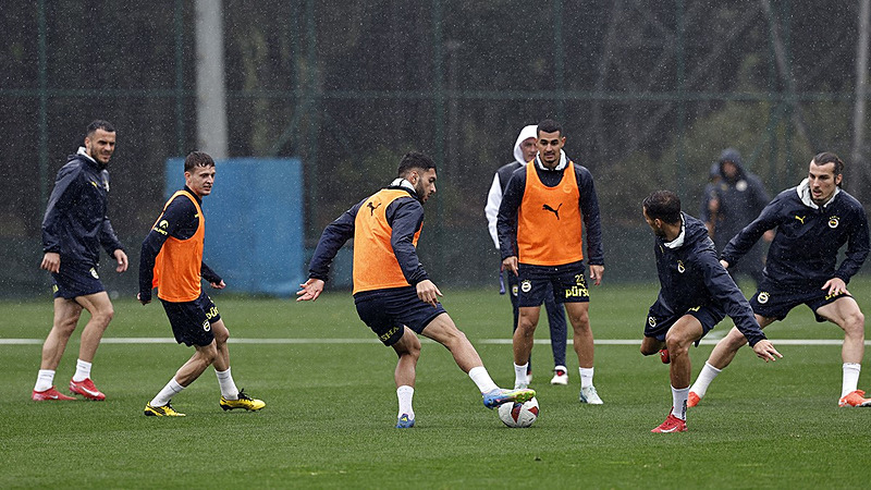 TRANSFER HABERİ: Ve Fenerbahçe’de beklenen son! Yollar resmen ayrılıyor