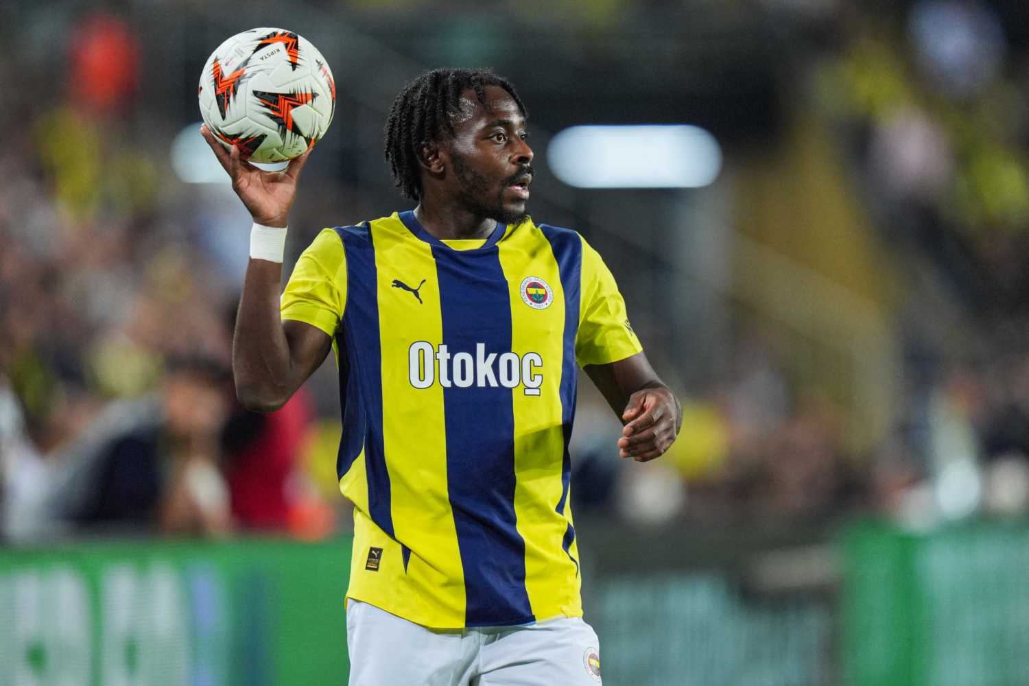 TRANSFER HABERİ: Ve Fenerbahçe’de beklenen son! Yollar resmen ayrılıyor