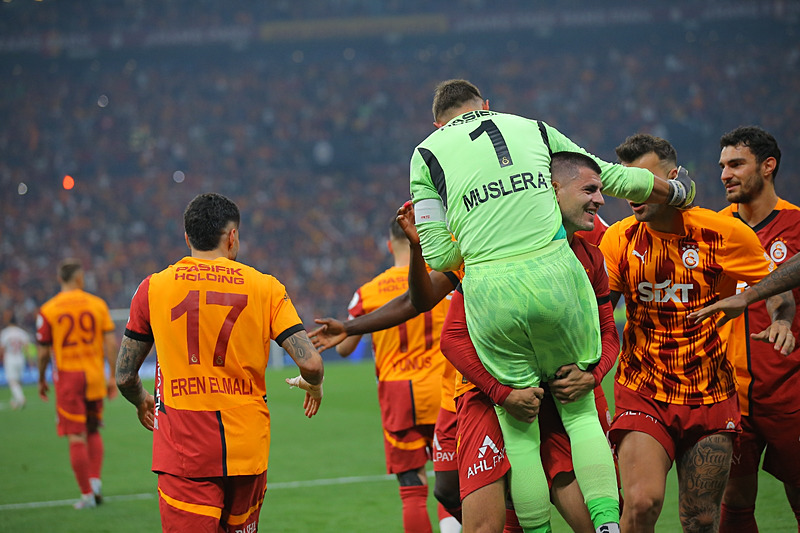 Galatasaray’a UEFA Şampiyonlar Ligi’nden dev gelir!