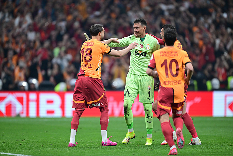 Spor yazarları Galatasaray - Bellona Kayserispor maçını yorumladı!