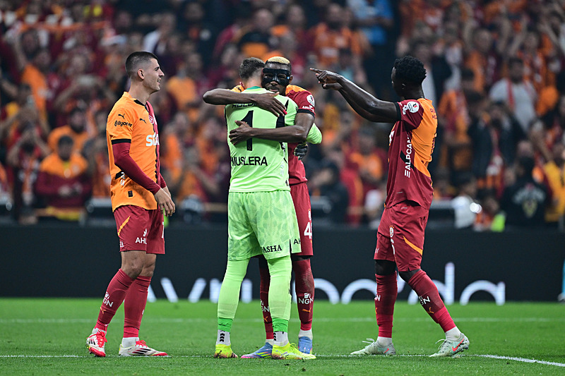 Galatasaray kaleci transferinde hedefi belirledi! 1.92’lik dev eldiven radarda