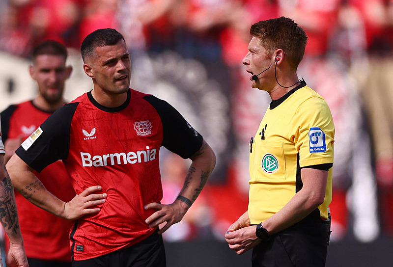 TRANSFER HABERLERİ | Galatasaray Xhaka’dan vazgeçmiyor! Sarı-kırmızılı yönetimden flaş hamle