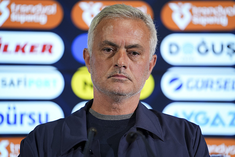 Fenerbahçe’de Jose Mourinho ile yollar ayrılıyor! İşte yerine gelecek isim