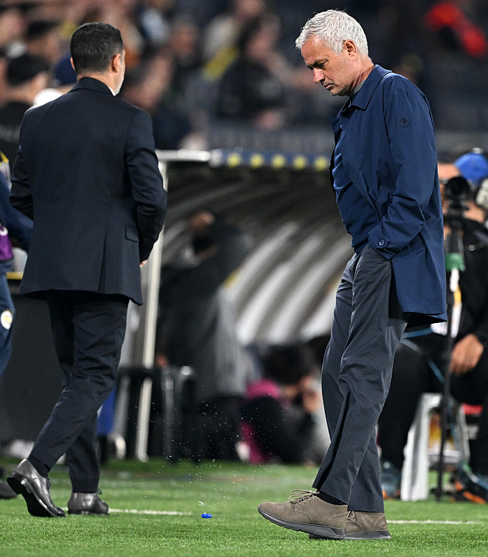 Fenerbahçe’de Jose Mourinho ile yollar ayrılıyor! İşte yerine gelecek isim