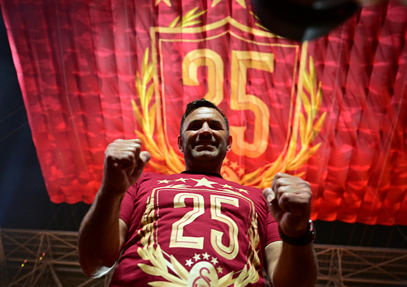 Galatasaray’dan flaş Okan Buruk hamlesi! İşte gelecek sezon alacağı maaş