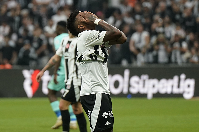 Spor yazarlarından Beşiktaş-Çaykur Rizespor maçı sonrası yorumlar!
