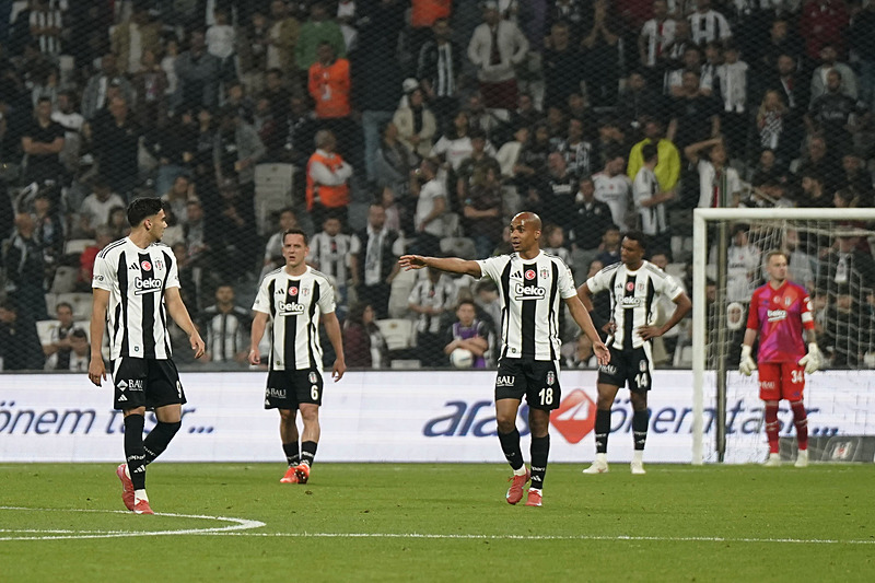 Spor yazarlarından Beşiktaş-Çaykur Rizespor maçı sonrası yorumlar!