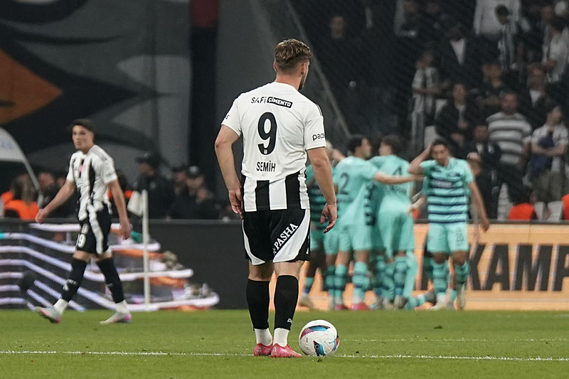 Spor yazarlarından Beşiktaş-Çaykur Rizespor maçı sonrası yorumlar!