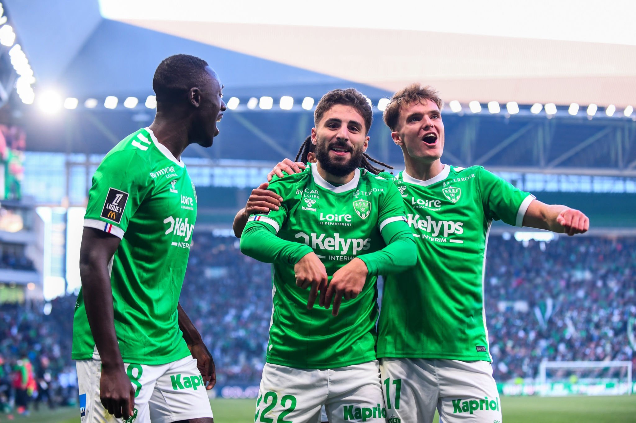 Galatasaray’a transferde yeni rakip!