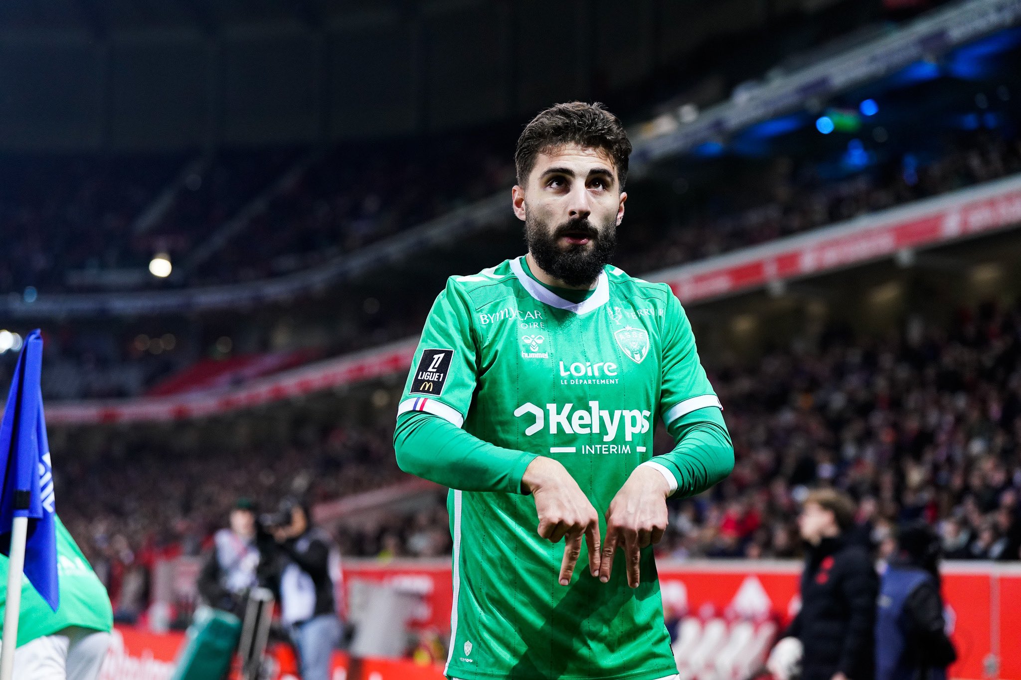 Galatasaray’a transferde yeni rakip!